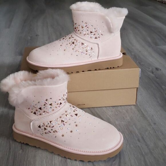 🆕✨UGG | Mini Boots |Classic Galaxy SWAROVSKI NWT - Picture 10 of 12
